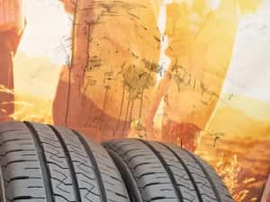 2 Anvelope ca noi Kumho 215 60 R17C de vara . Dot 2021 — miniatura 2