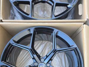 Jante noi Audi model Arona R22 5x112