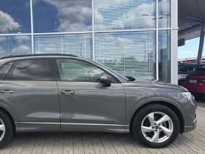 Audi Q3 SUV 2020 Diesel 150 CP — miniatura 5