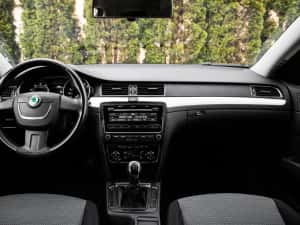 Skoda Superb Benzină~Încălzire scaune~Senzori parcare~Euro 5 — miniatura 5