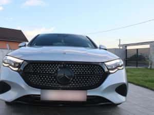 Mercedes-Benz E Vând Mercedes E200, 39000 km,fabricație 2024,garanție mercedes 2028 — miniatura 5