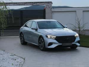 Mercedes-Benz E Vând Mercedes E200, 39000 km,fabricație 2024,garanție mercedes 2028 — miniatura 9