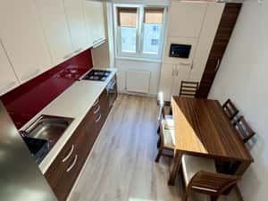 Proprietar 3 camere sep 2 bai 2 balcoane 2 parcari Dorobanților 102 — miniatura 5
