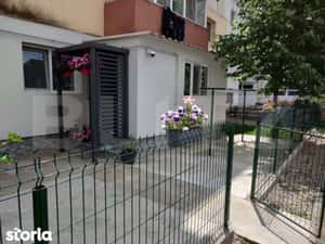 Apartament 3 camere, 60 mp utili, zona M11 — miniatura 3