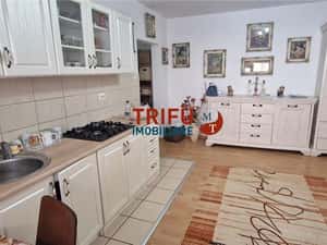 Apartament 3 camere, parter, Cetate, zona Școlii Generale 7 — miniatura 4