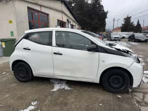 Toyota Aygo 2016 1.0 benzina usor avariat TVA inclus RATE FiXE Avans 0 — miniatura 3