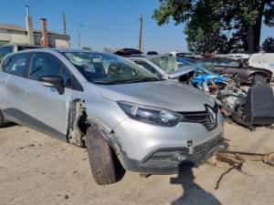 Cititor cartela a2c84331701 Renault Captur 1 (facelift) (2017 - 2019) — miniatura 8