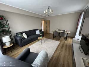 Inchiriez apartament 2 camere Zorilor, 60 mp — miniatura 1