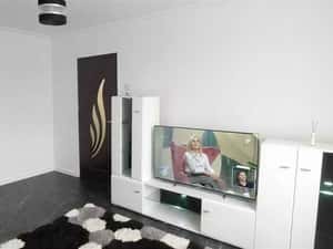 Calea București l 2 decomandate l 3/4 l Apartament modern — miniatura 4