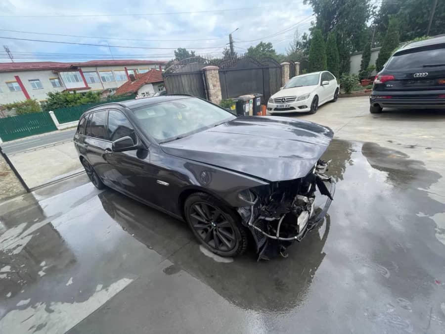 Dezmembram BMW F11 530 xd 258 cp 2012 — fotografie 1 din 10