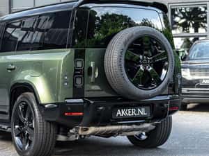 Land Rover Defender 110 P300e X-Dynamic SE Facelift 2026 – doar 3.100 km! — miniatura 2
