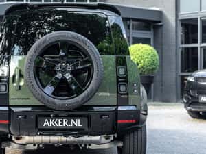 Land Rover Defender 110 P300e X-Dynamic SE Facelift 2026 – doar 3.100 km! — miniatura 4