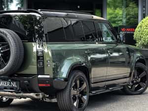 Land Rover Defender 110 P300e X-Dynamic SE Facelift 2026 – doar 3.100 km! — miniatura 5