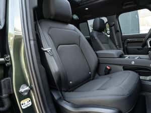 Land Rover Defender 110 P300e X-Dynamic SE Facelift 2026 – doar 3.100 km! — miniatura 7