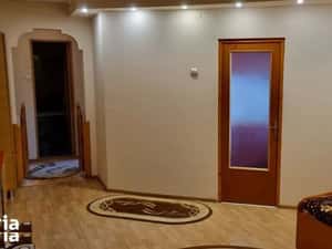 Inchiriez apartament doua camere Micro 3 langa Scoala 13 Matei Basarab — miniatura 2
