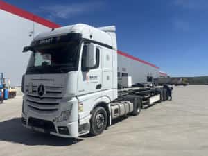 Mercedes Actros MP4 // 25 K €// — miniatura 6