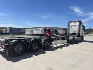 Mercedes Actros MP4 // 25 K €// — miniatura 7
