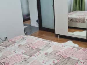 Vand apartament in Bumbesti-Jiua, decomandat — miniatura 1