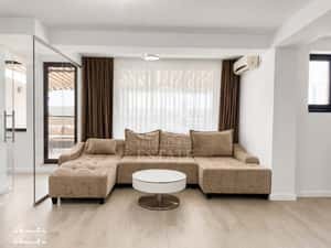 Apartament | 3 camere | Terasă panoramică 100 mp | Parcare