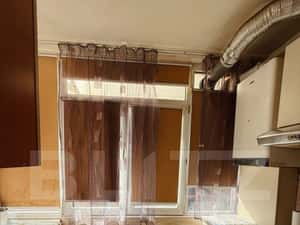 Apartament 2 camere, decomandat, Zona Centrala — miniatura 3