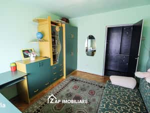Dâmbul Pietros - Bulevardul 1848 - Ap 2 Camere Decomandat - Hol Pătrat — miniatura 4