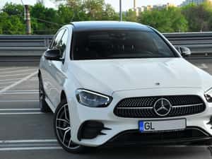 Mercedes-Benz E 300, 211 CP, 100.000 km, 2022 — miniatura 3