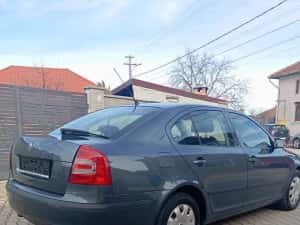 Skoda Octavia automat  1,9 diesel — miniatura 4