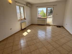 Herastrau -4 camere situate la 5" de parc — miniatura 4