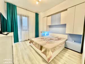 De închiriat | 3 camere | 62 mp utili | Balcon 18 mp | Parcare inclusă