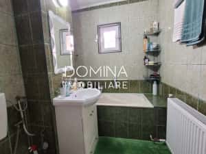 Vânzare apartament 2 camere, situat în zonă centrală, strada Cerna — miniatura 8
