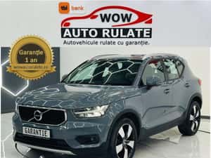 VOLVO XC40 MOMENTUM PRO — miniatura 1