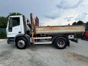 Camion basculabil cu macara — miniatura 4