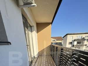 Apartament 2 camere, 50 mp, parcare subterana, balcon, Zona Terra — miniatura 4