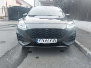 Ford Kuga Automată 190 HP Diesel 2023 - 41000 km — miniatura 2