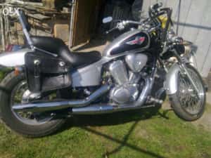 Motocicletă Honda Shadow 600 schimb cu bike electrica — miniatura 5