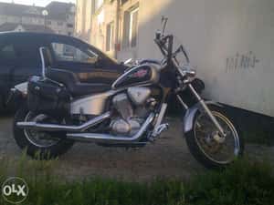 Motocicletă Honda Shadow 600 schimb cu bike electrica — miniatura 7