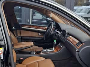 Audi A8 - Limuzină premium 2006, 300.000 km — miniatura 6