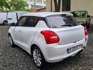 Suzuki Swift , an 2021, 1.2 hibrid, manual,  km 76168 detalii pe autoavariat-ro — miniatura 4