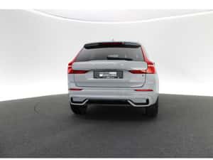 Volvo XC60 Automată 250 HP Benzină — miniatura 4