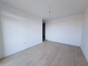 Bloc nou finalizat. 35 mp utili. Bucatarie inchisa. — miniatura 3