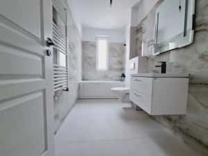 Bloc nou finalizat. 35 mp utili. Bucatarie inchisa. — miniatura 7