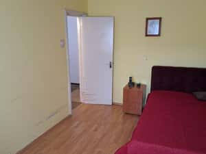 Fagaras,vand ap.3 camere etaj 1 — miniatura 5