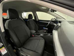 Volkswagen Golf Manuală 110 HP Benzină — miniatura 3