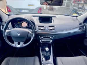 RENAULT MEGANE 3 / 2013 1.5dCi Euro 5 — miniatura 7