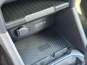 Dacia Bigster Manuală 140 HP Benzină — miniatura 3