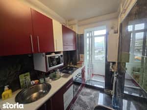Apartament 2 camere, balcon, etaj 1, Piatra Neamț — miniatura 6