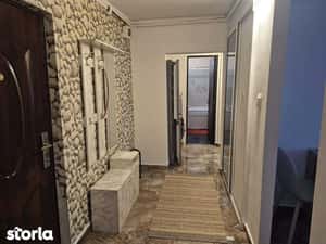 Inchiriez apartament 2 camere decomandat — miniatura 4