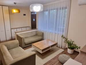 Aparatment 3 camere in Vila Etaj 1 zona Stadion 600 euro — miniatura 4