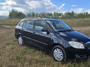 Vand skoda fabia 2009 ,motor 1,2 benzina — miniatura 3