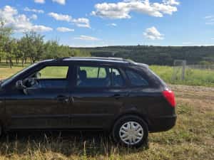 Vand skoda fabia 2009 ,motor 1,2 benzina — miniatura 7